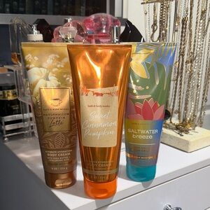 Bath & Body Works Marshmallow Pumpkin Latte Body Cream - Gold and Brown